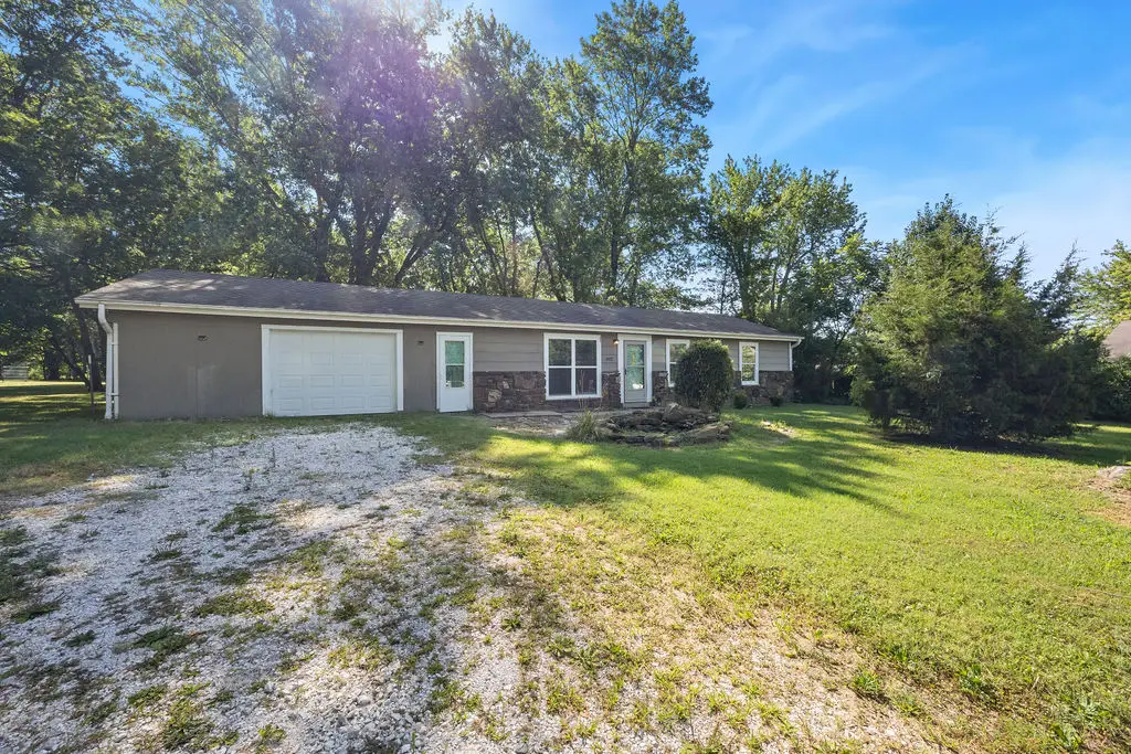 882 N 54th Avenue, Fayetteville, AR 72704 - #1
