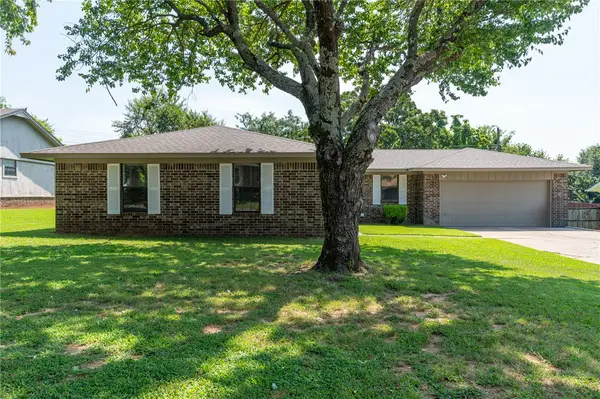 1304 Kingswood Street, Alma, AR 72921