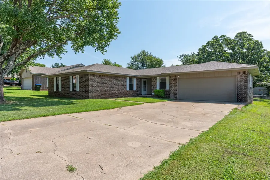 1304 Kingswood Street, Alma, AR 72921 - #3