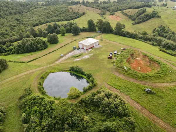 398 Donkey Trail, Everton, AR 72633