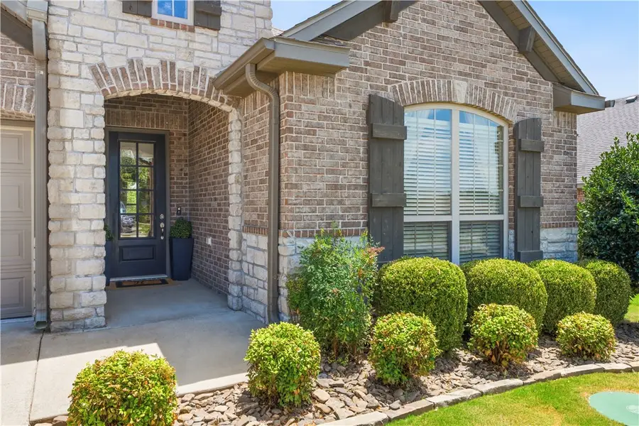 404 Orchard Circle, Cave Springs, AR 72718 - #3