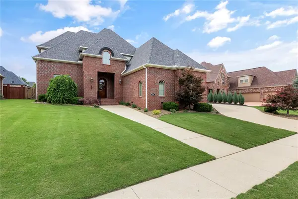 2320 Matterhorn Boulevard, Rogers, AR 72758