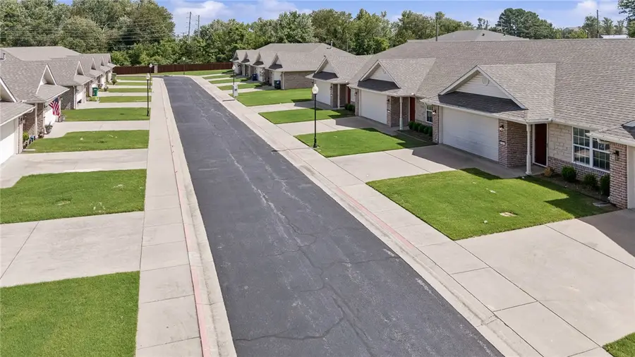 803 N 19th Street, Rogers, AR 72756 - #3