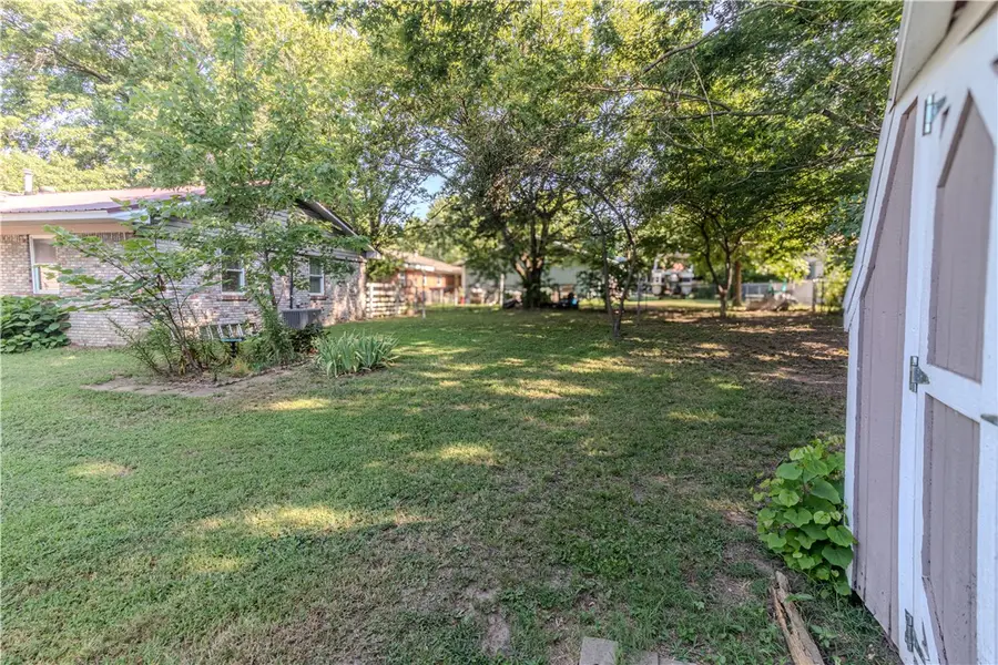 309 N Neal Street, Prairie Grove, AR 72753 - #3