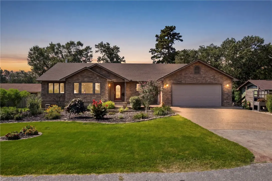24 Indian Wells, Holiday Island, AR 72631 - #1