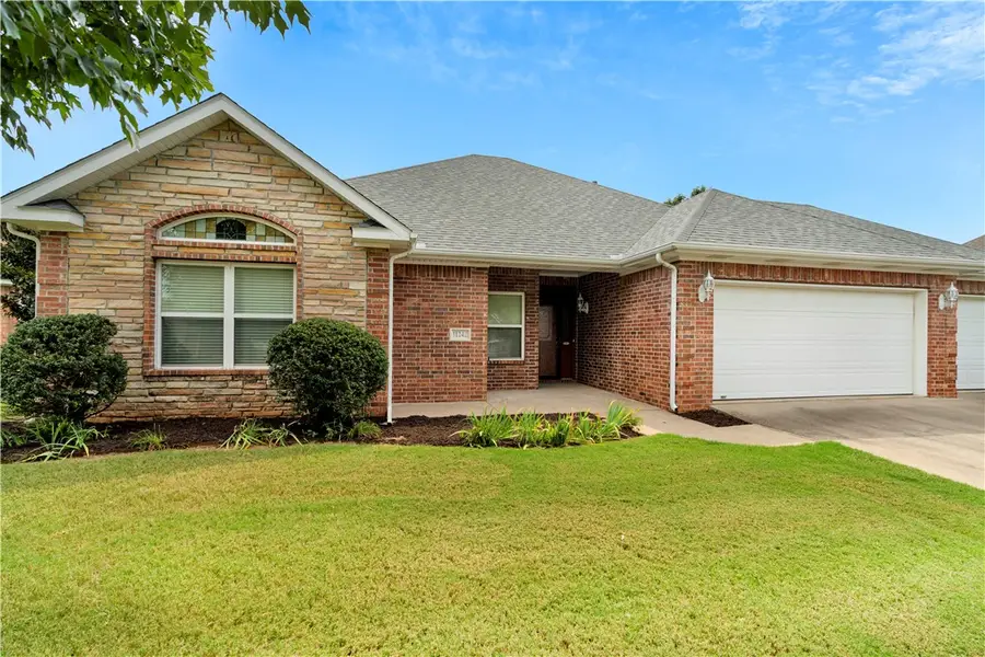 11242 Club House Parkway, Farmington, AR 72730 - #2