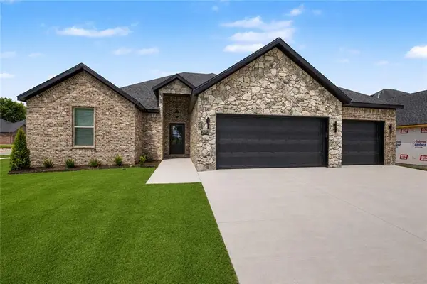 2003 N Chanae Street, Siloam Springs, AR 72761