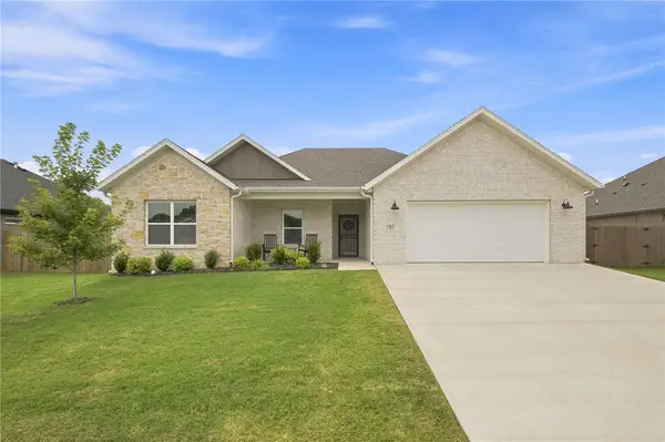 157 N Adler Avenue, Farmington, AR 72730