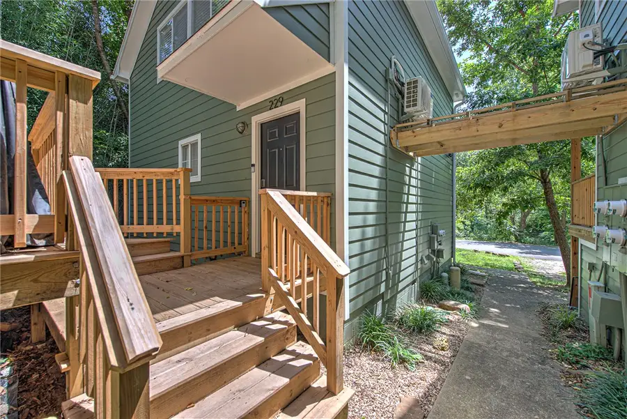 229 Gregg Avenue #1C, Fayetteville, AR 72701 - #3