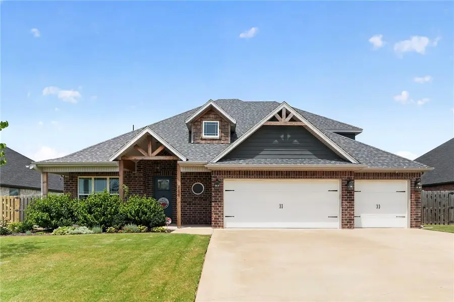 744 Verona Avenue, Tontitown, AR 72762 - #2