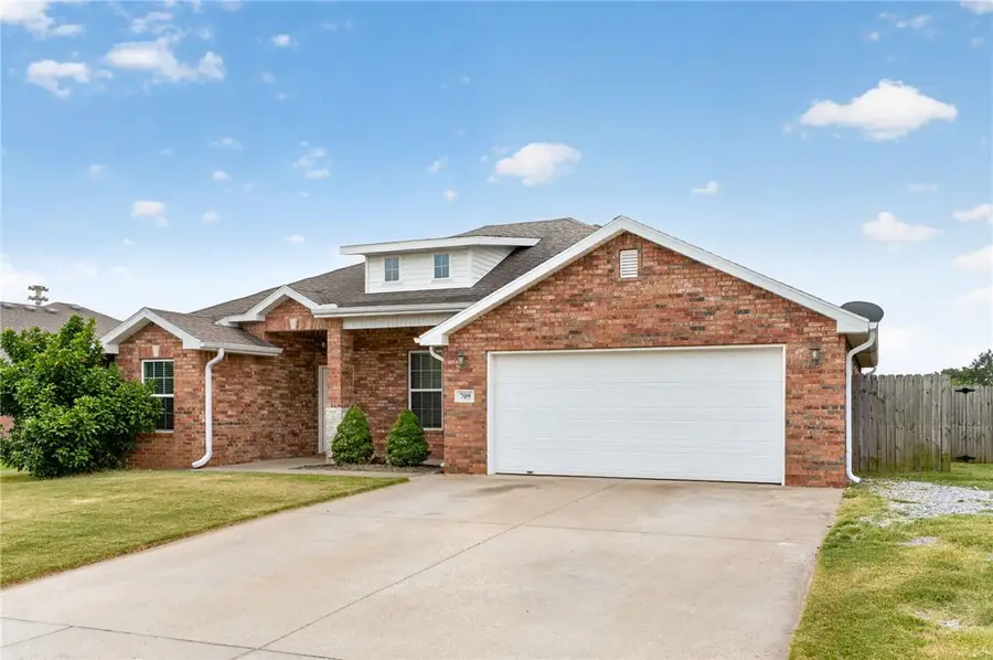 709 NW 63rd Avenue, Bentonville, AR 72713 - #2