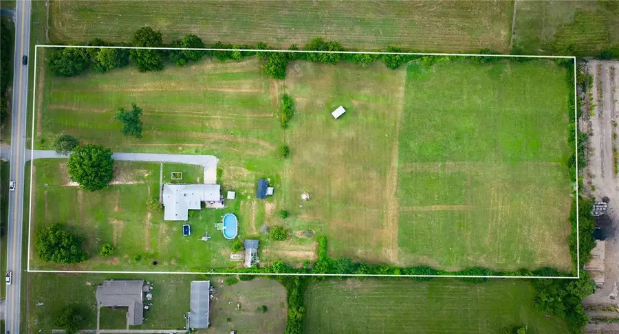 4301 N 2nd Street, Rogers, AR 72756 - #2