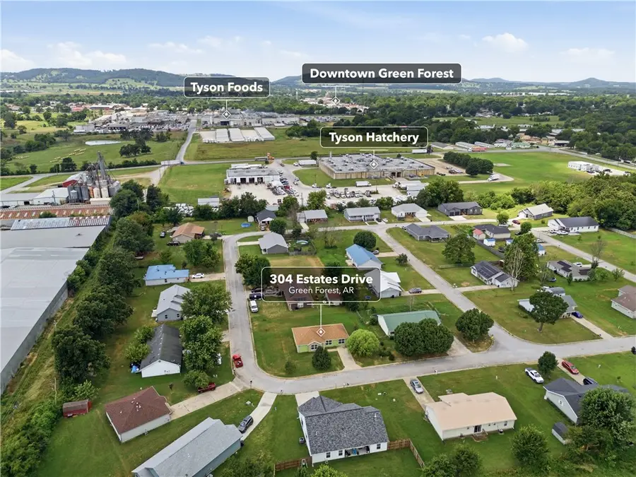 304 Estates Drive, Green Forest, AR 72638 - #2