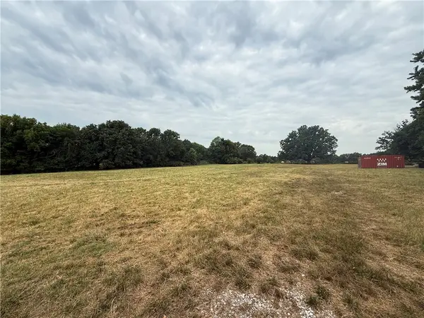 2814 S 64th Street, Springdale, AR 72762