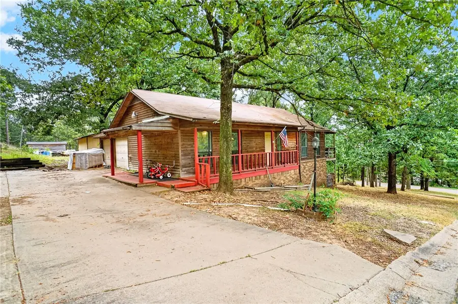 32 Abbey Road, Russellville, AR 72802 - #3