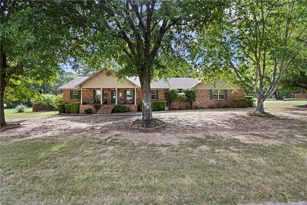 153 Channel Circle, Russellville, AR 72802