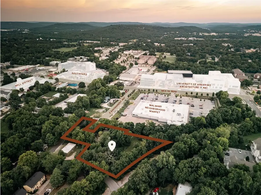 449 S University, Fayetteville, AR 72701 - #2