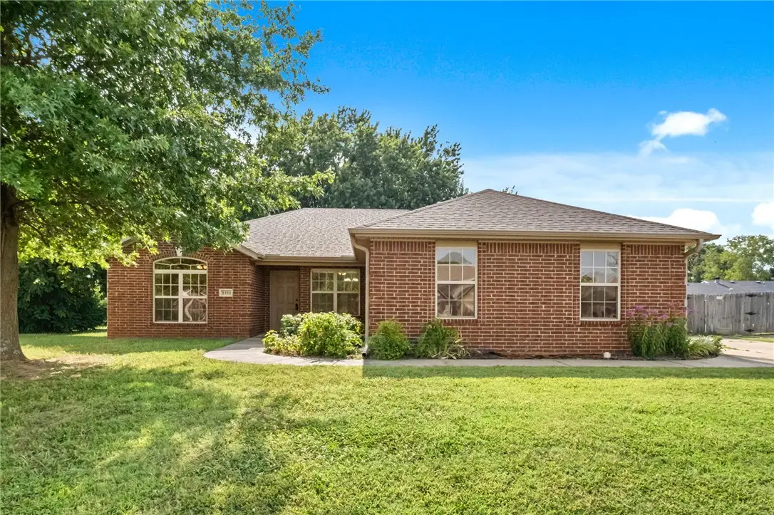 1493 N Hazeltine Drive, Fayetteville, AR 72704 - #1