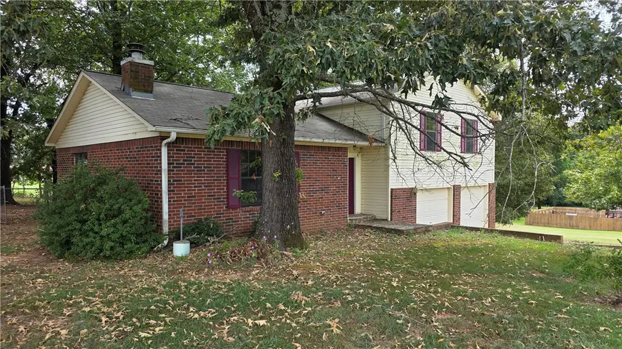 8 Mockingbird Lane, Clarksville, AR 72830 - #2