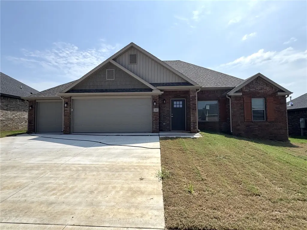 213 S Eagle Mountain Street, Prairie Grove, AR 72753 - #1