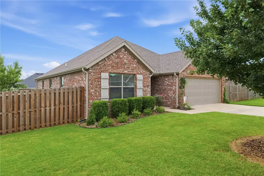491 La Riata Street, Farmington, AR 72730 - #2