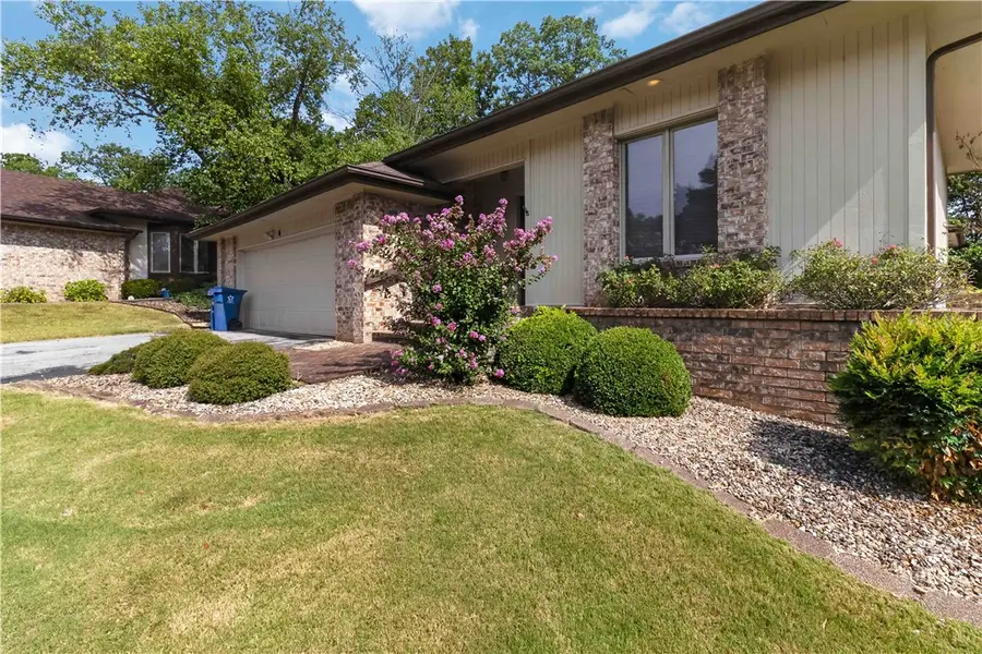 6 Teresa Drive, Bella Vista, AR 72715 - #2