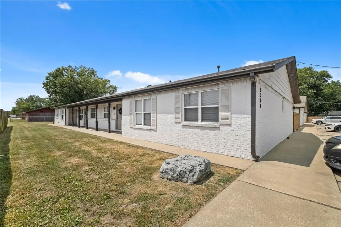 1308 SE C Street, Bentonville, AR 72712 - #1