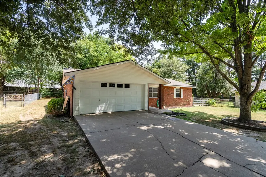1207 S Prospect Street, Siloam Springs, AR 72761 - #2