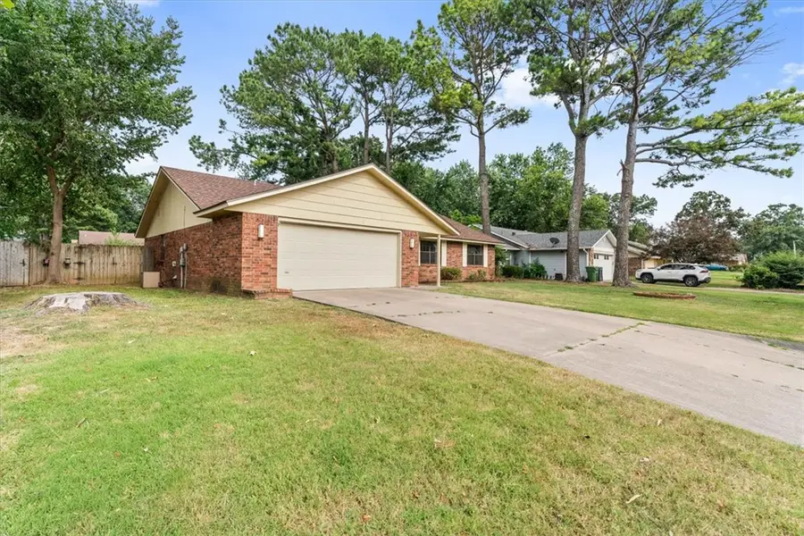 1103 N Dove Drive, Rogers, AR 72756 - #2