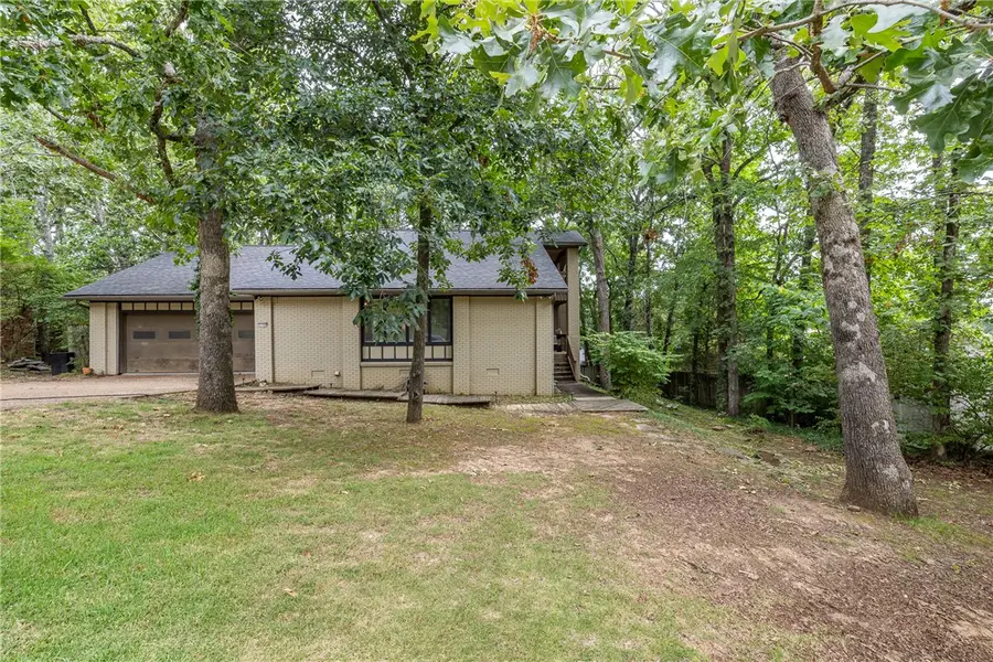 1168 E Oaks Manor Drive, Fayetteville, AR 72703 - #2