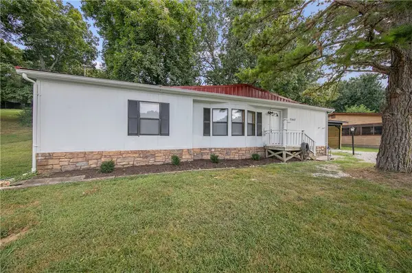15447 Indian Head Trail, Rogers, AR 72756