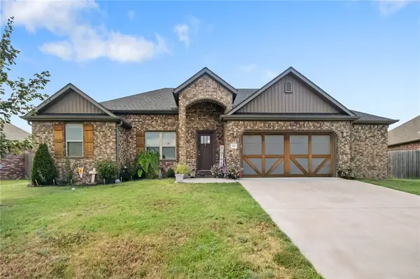 421 Captain Hopkins Street, Prairie Grove, AR 72753