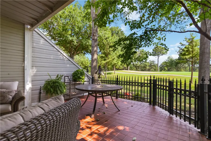 2517 E Joyce Boulevard, Fayetteville, AR 72703 - #2