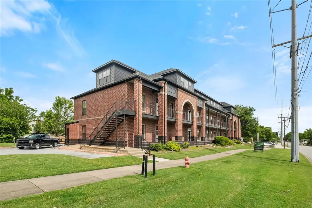 1115 Leverett Avenue #203, Fayetteville, AR 72703 - #1
