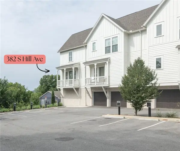 382 S Hill Avenue, Fayetteville, AR 72701