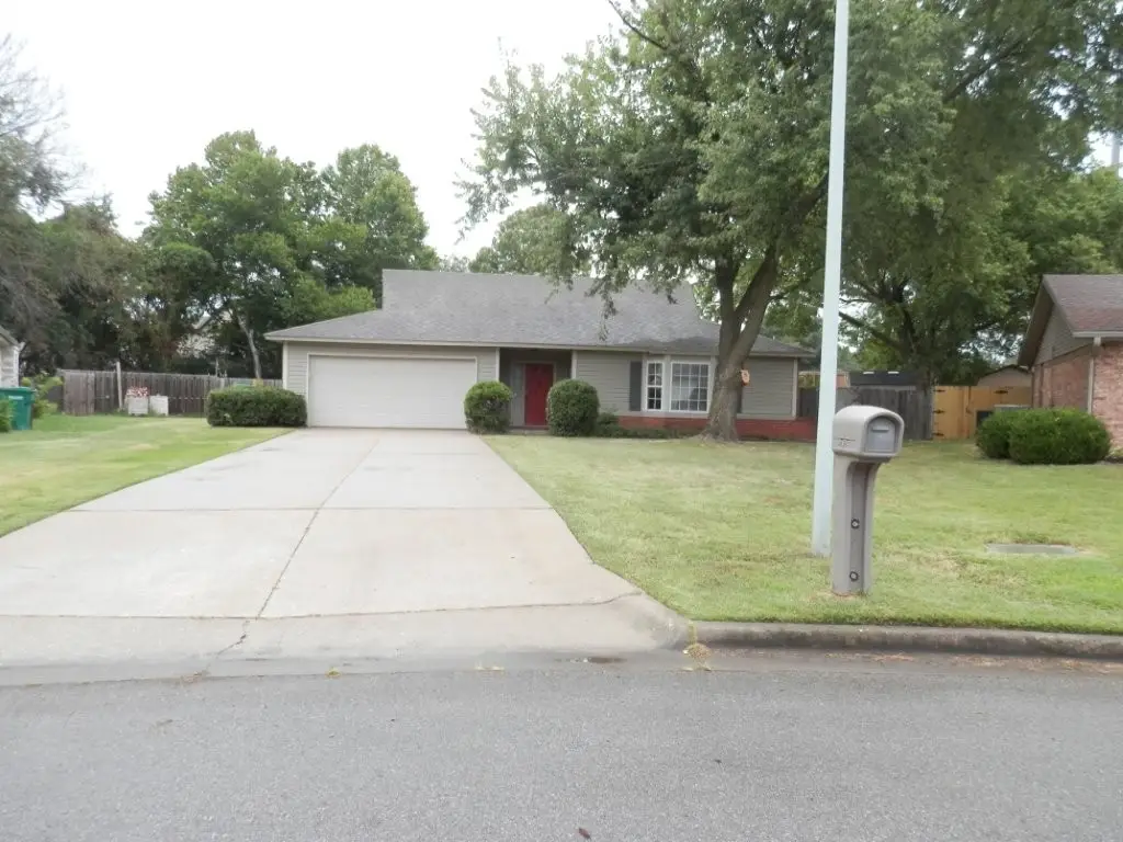 2725 W Highland Circle, Rogers, AR 72756 - #1
