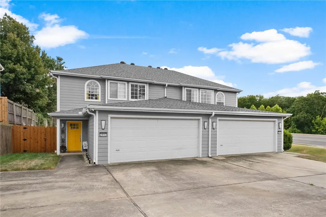 2901, 2903 E Sterling Court, Fayetteville, AR 72703 - #1