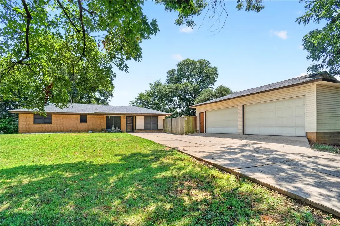 187 Bunker Hill Lane, Russellville, AR 72802 - #1