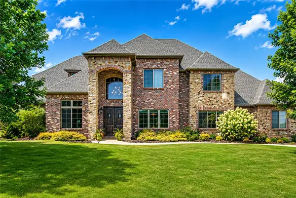 3511 Oak Tree Drive, Centerton, AR 72719