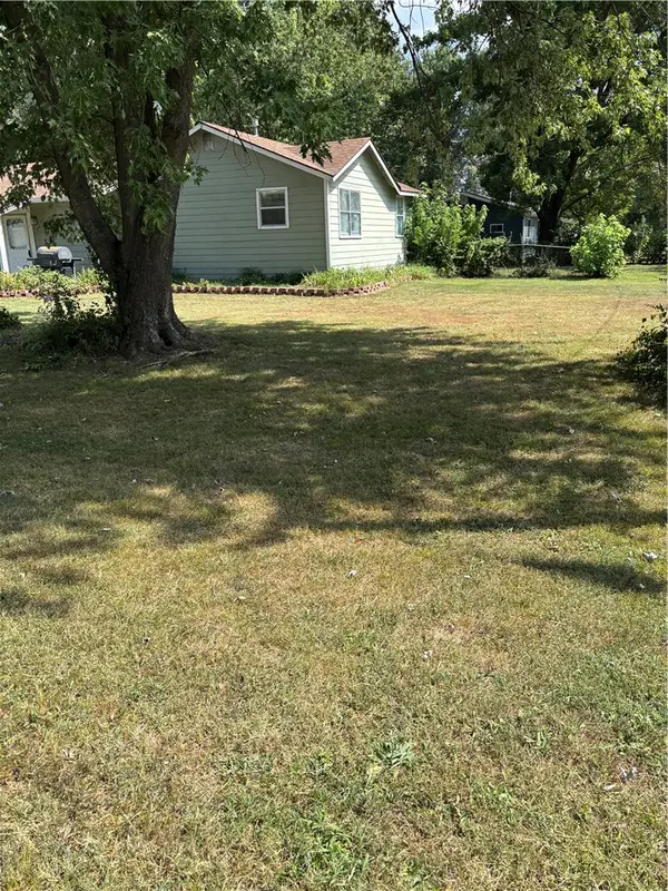 613 W Arkansas Street, Gentry, AR 72734