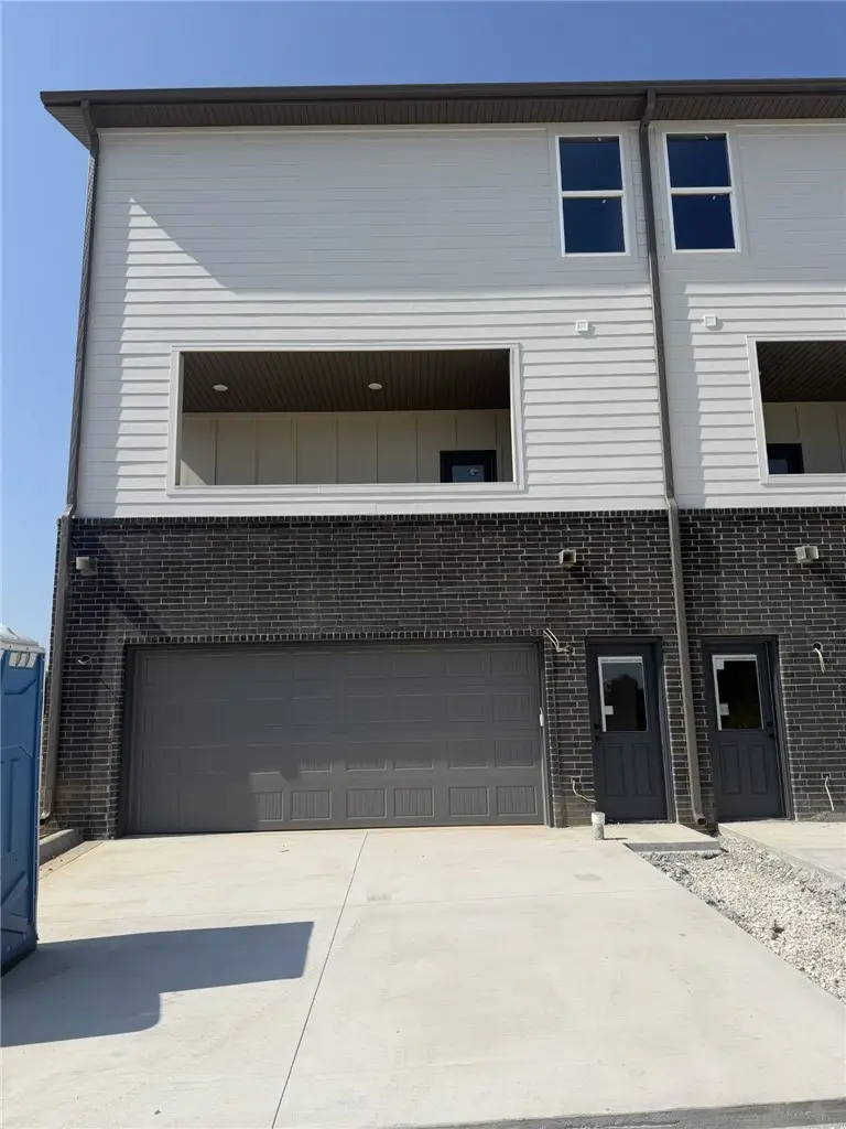4237 W Sardinia Way #5, Fayetteville, AR 72704 - #3
