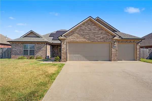 2302 SW Cadwell Avenue, Bentonville, AR 72713