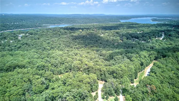 Freestone Drive, Rogers, AR 72756