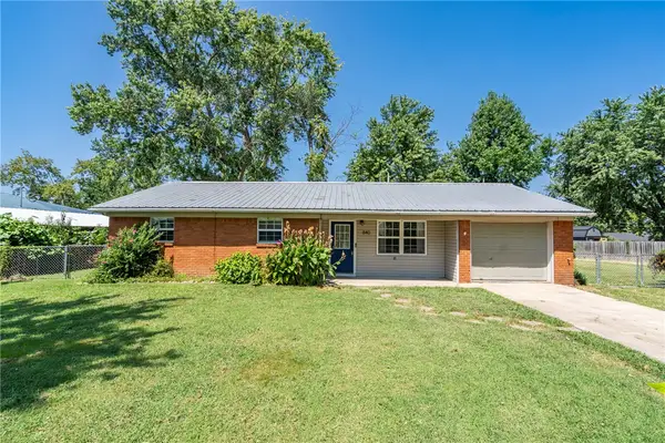 840 Eastgate Street, Siloam Springs, AR 72761