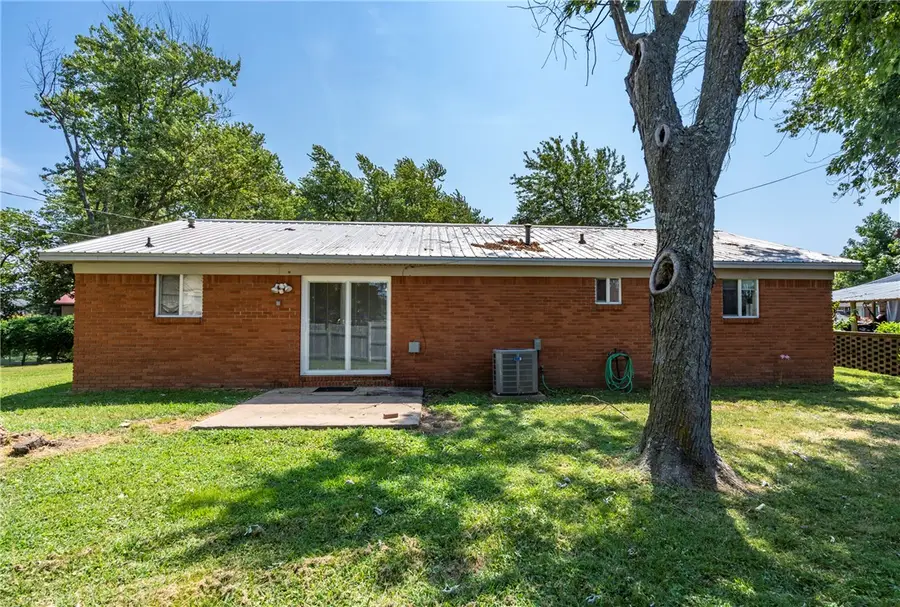 840 Eastgate Street, Siloam Springs, AR 72761 - #2