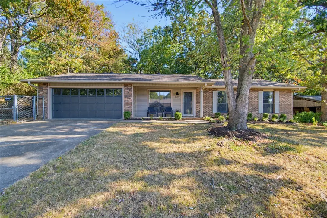 1669 W Cedar Street, Fayetteville, AR 72703 - #1