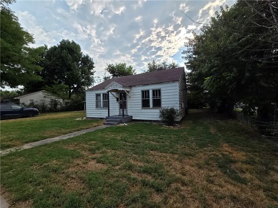 720 Kansas Street, Springdale, AR 72764 - #3