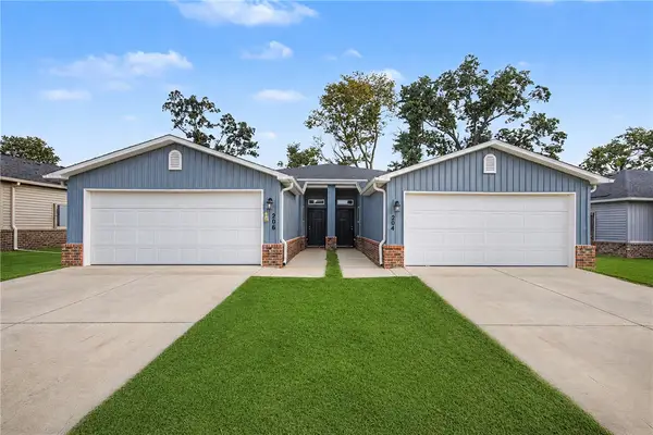 204 & 206 NW 67th Avenue, Bentonville, AR 72713