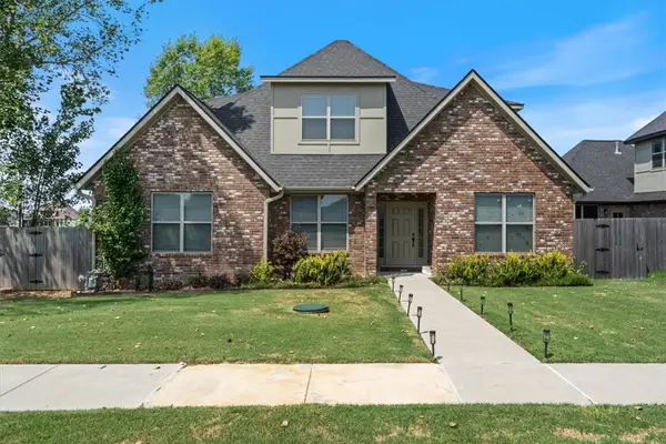 585 S Rainbow Road, Cave Springs, AR 72718