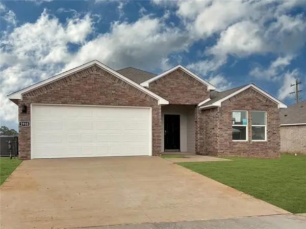 527 Oklahoma Street, Farmington, AR 72730